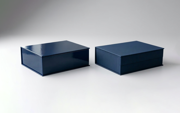 Doff vs Glossy: Menentukan Finishing Packaging yang Tepat untuk Citra Brand Anda